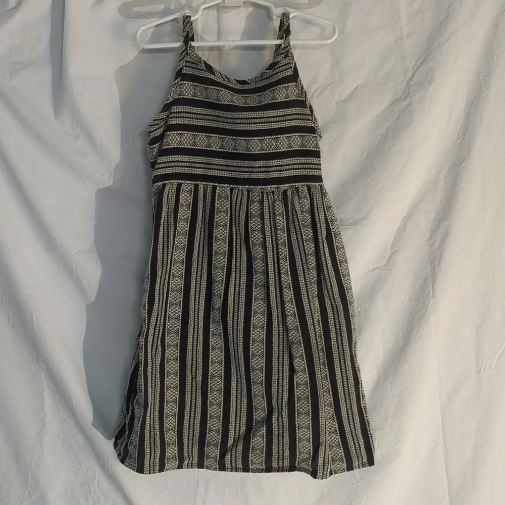 Old Navy | Black and White Woven Pattern Sundress Elastic Back Adjust Straps | M